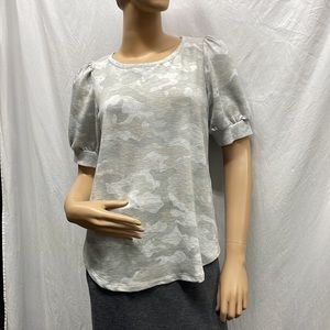 Jane and Delancey Women's Puff Sleeve Camo Shirt